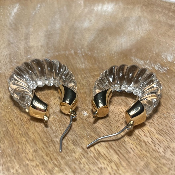 Christian Siriano Glass Gold Tone Drop Earrings - Picture 12 of 16